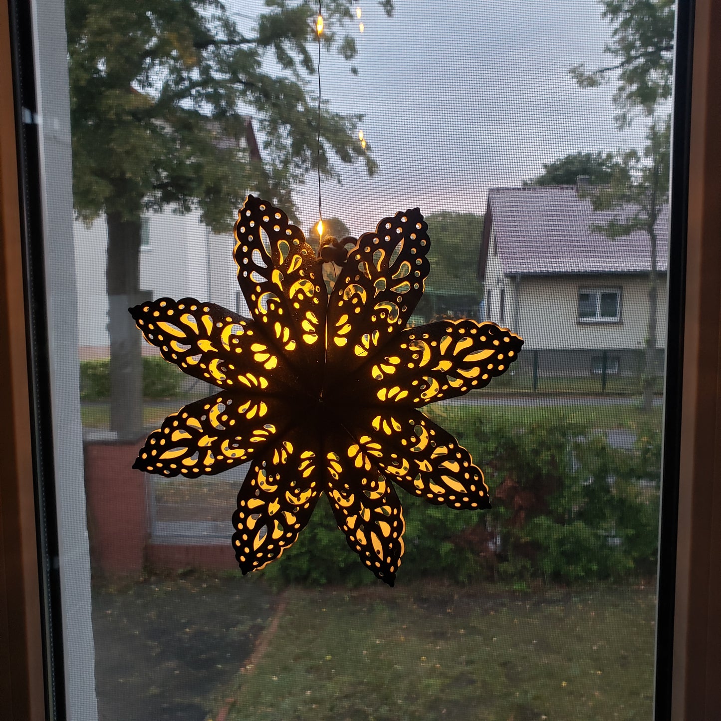 Origami Schwarzer Stern Nr. 1  (20 cm)